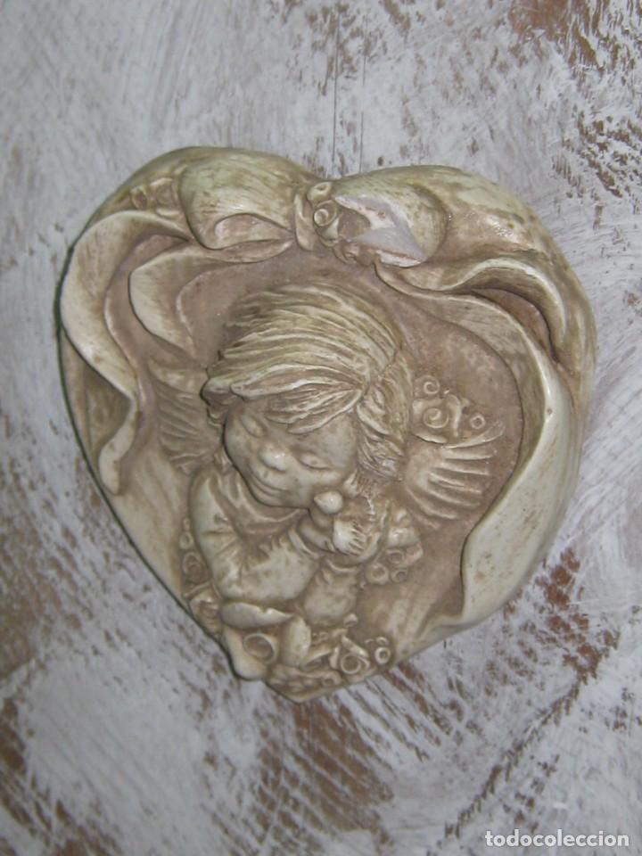 Antig&uuml;edades: Marmolina con forma de coraz&oacute;n. - Foto 1