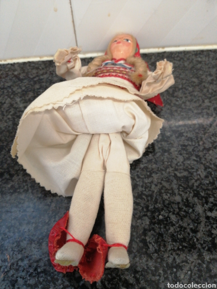 Antig&uuml;edades: Mu&ntilde;eca d fieltro regional - Foto 4