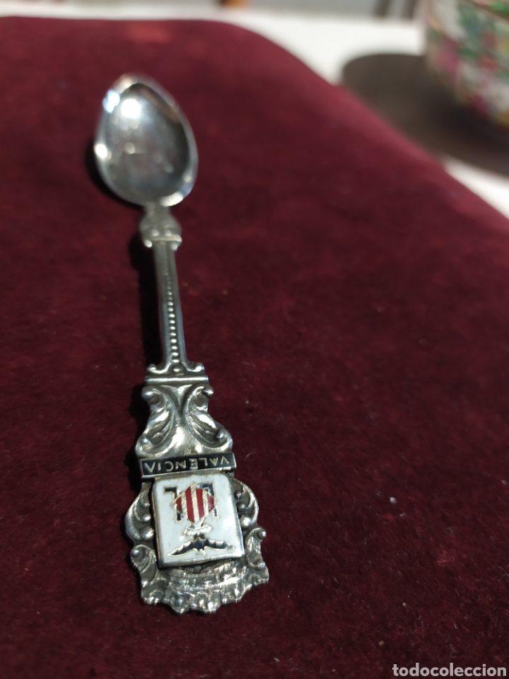 Antig&uuml;edades: Cucharilla de plata con escudo Valencia - Foto 3