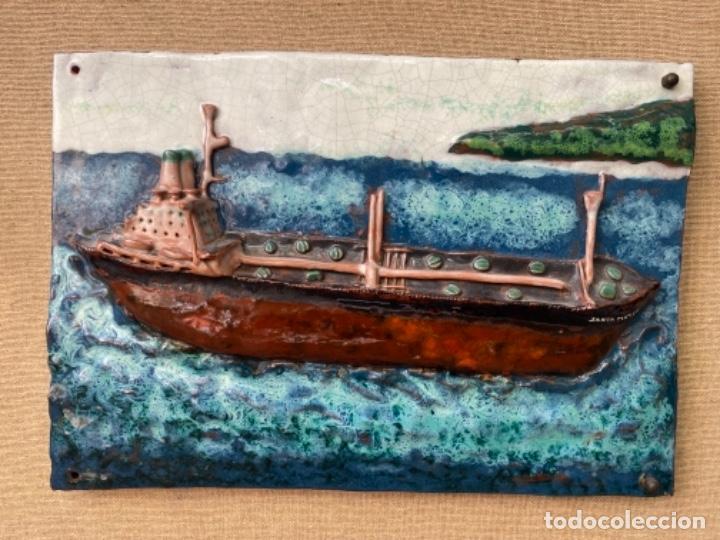 Antig&uuml;edades: Barco ceramica vasca esmaltada - Foto 2
