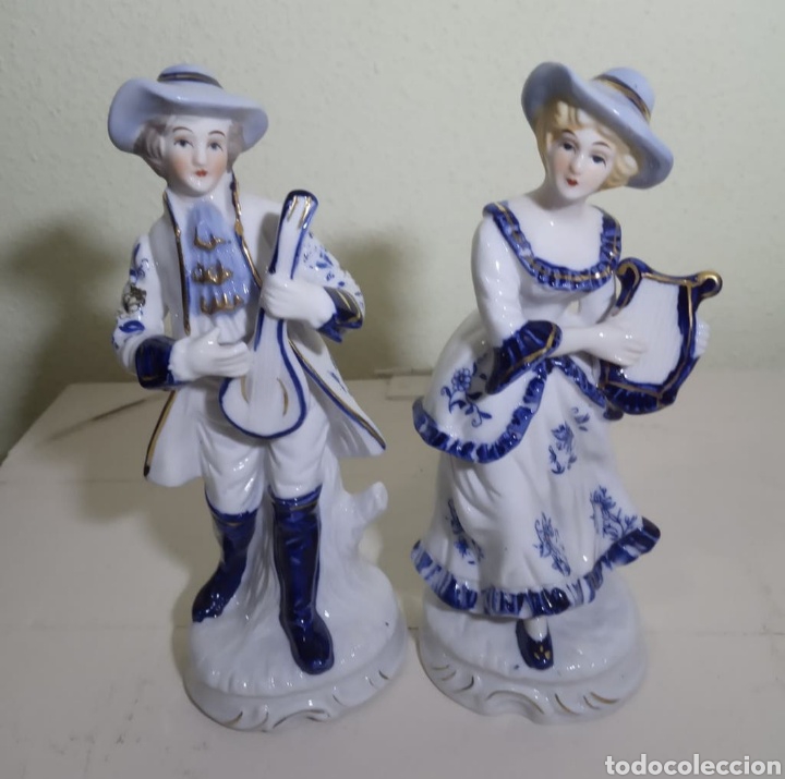 Antig&uuml;edades: PAREJA FIGURAS DE PORCELANA. M&Uacute;SICOS