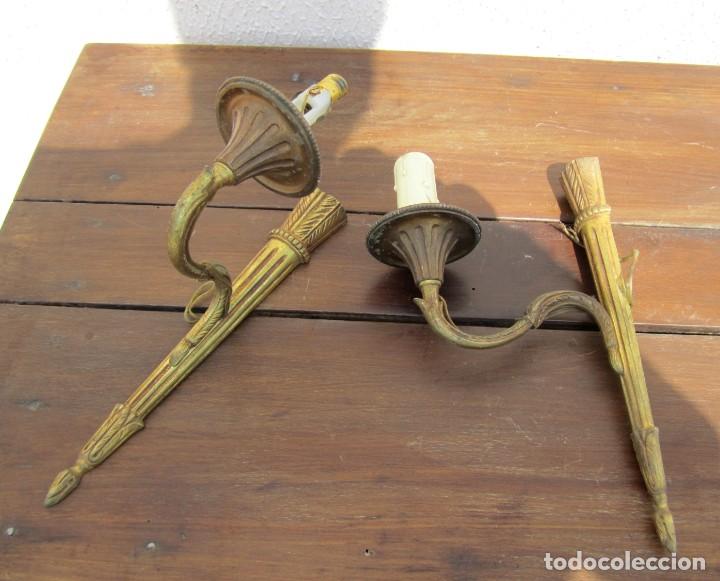 Antig&uuml;edades: Pareja de apiques de 1 luz en bronce - Foto 7