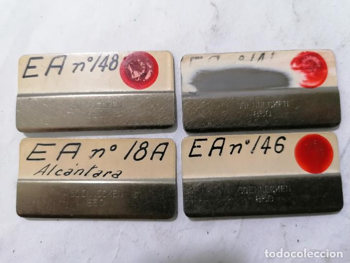 Antig&uuml;edades: CUATRO CHAPITAS DE ACERO PARA MARCAR CARPETAS, SOENNECKEN 850, MEDIDAS 5 X 2,5 CM