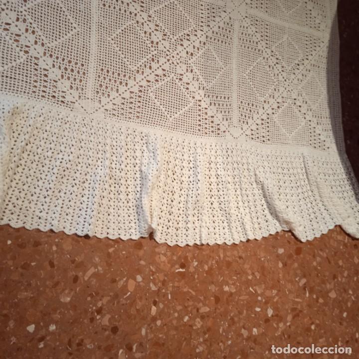 Antig&uuml;edades: Colcha de ganchillo,cama de 90cm - Foto 6