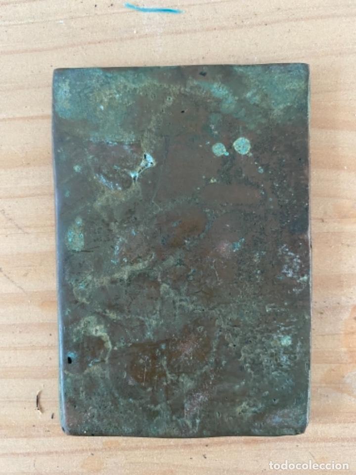 Antig&uuml;edades: Placa de bronce devocional - Foto 2