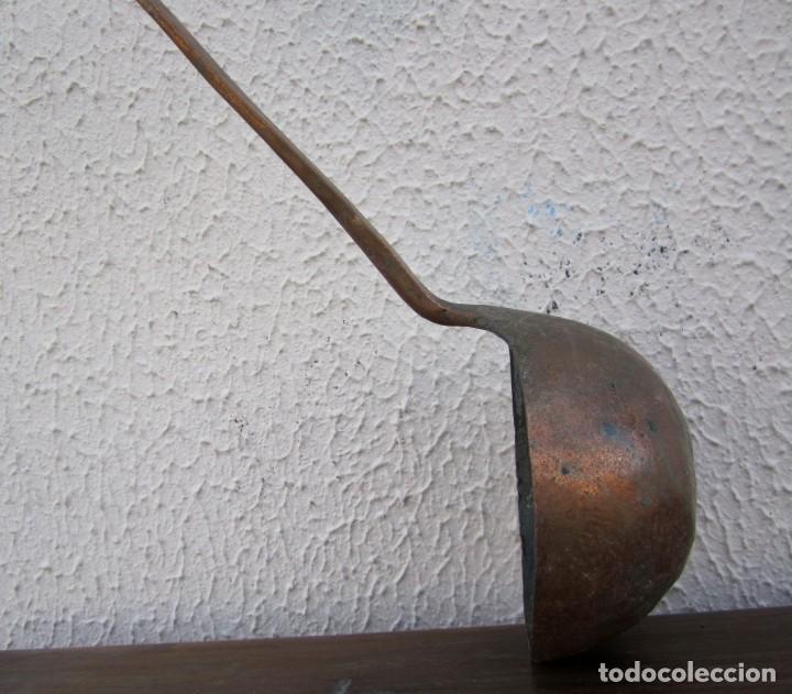 Antig&uuml;edades: Cucharon de cobre macizo de una pieza - Foto 6