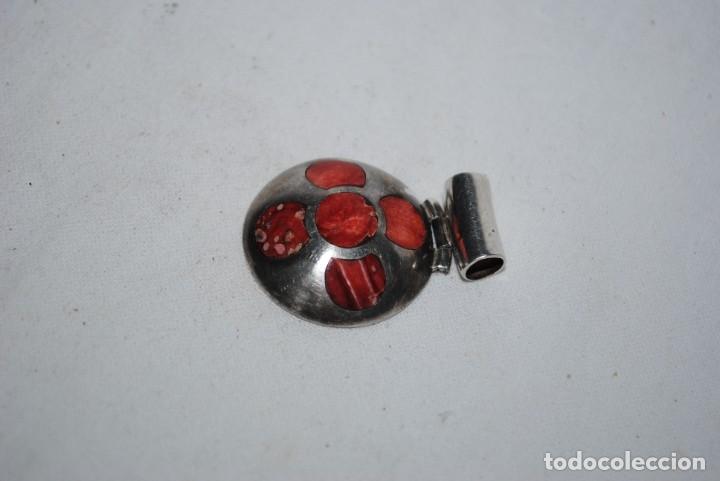 Antig&uuml;edades: COLGANTE DE PLATA , Y AGATA ROJA . - Foto 3