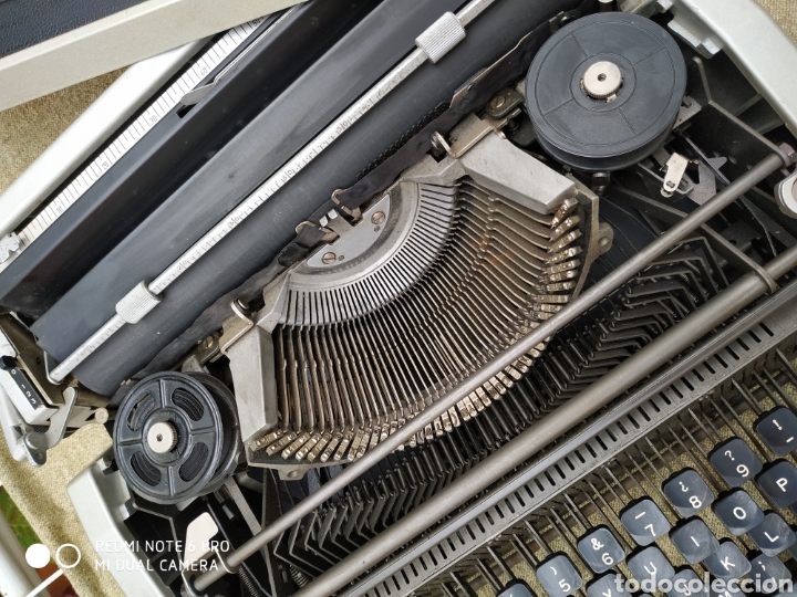 Antig&uuml;edades: Maquina de escribir - Foto 4