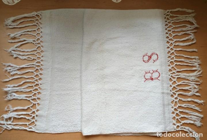 Antig&uuml;edades: Antigua toalla algod&oacute;n / hilo rizado acabada con flecos - iniciales B S bordadas - 135cm x 48cm