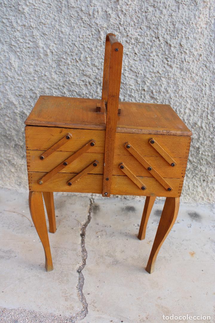 Antig&uuml;edades: costurero de madera 3 pisos - Foto 3