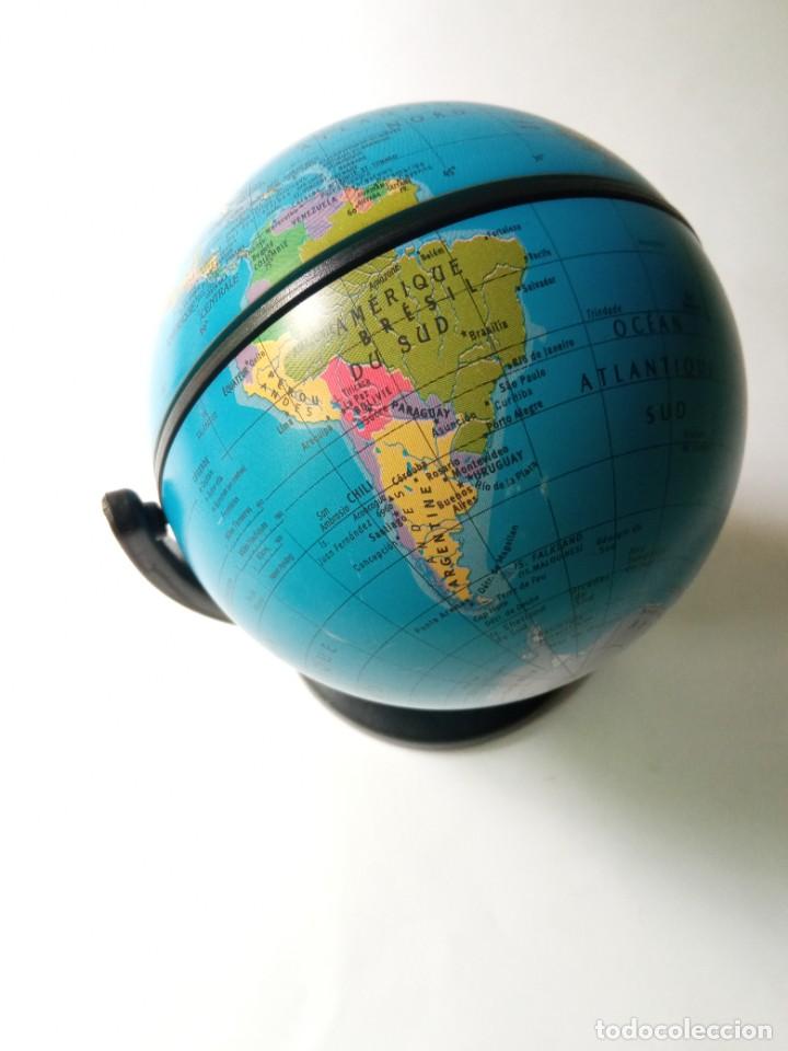 Antig&uuml;edades: Globo terraqueo sobre mesa Michelin - Foto 3