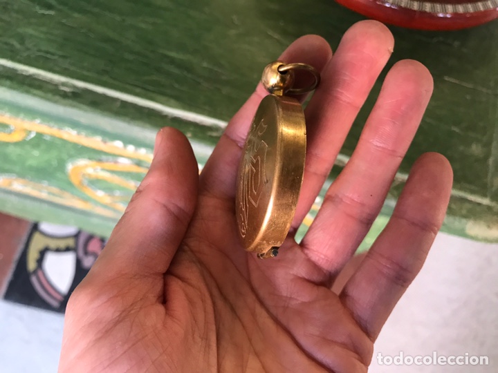 Antig&uuml;edades: Hostiario, caja antiguo de lat&oacute;n - Foto 2