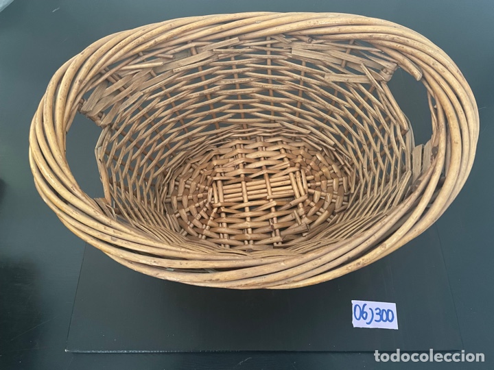 Antig&uuml;edades: Cesta de mimbre antigua - Foto 1