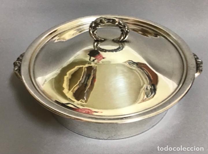 Antig&uuml;edades: BANDEJA CON TAPA PLATEADA - Foto 4