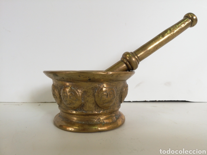 Almirez antiguo de bronce