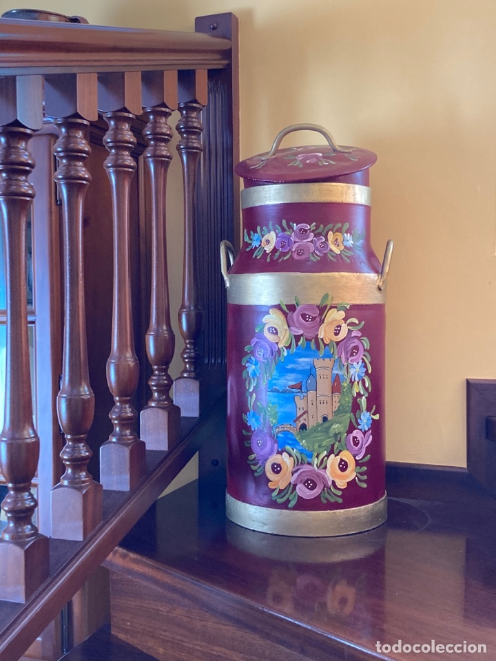 Antiques: Bidon lechera Nestle