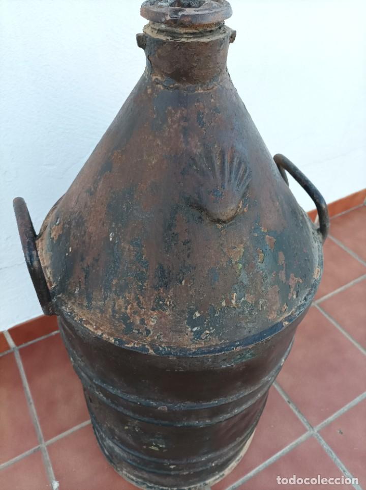 Antig&uuml;edades: Antiguo dep&oacute;sito combustible Shell - Foto 2
