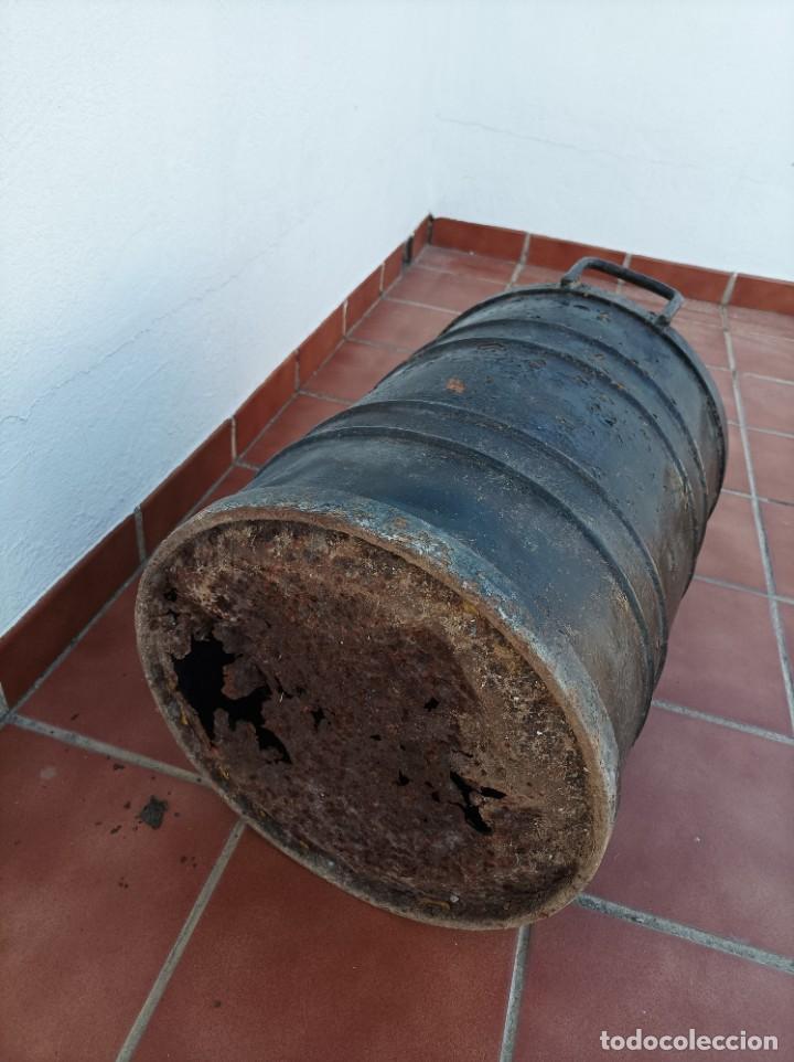 Antig&uuml;edades: Antiguo dep&oacute;sito combustible Shell - Foto 5