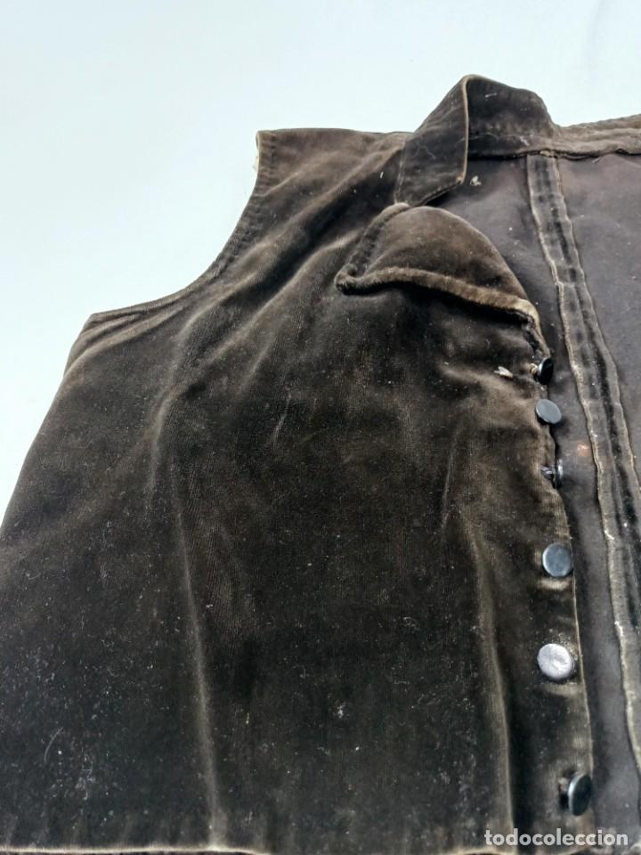 Antig&uuml;edades: PARTE DE CHALECO DE PANA LISA MARR&Oacute;N - Foto 2