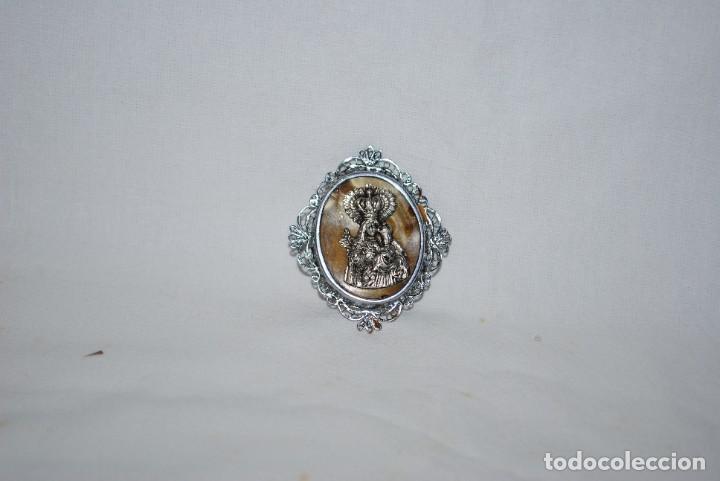 Antig&uuml;edades: ANTIGUO BROCHE RELIGIOSO PLATEADO - Foto 1