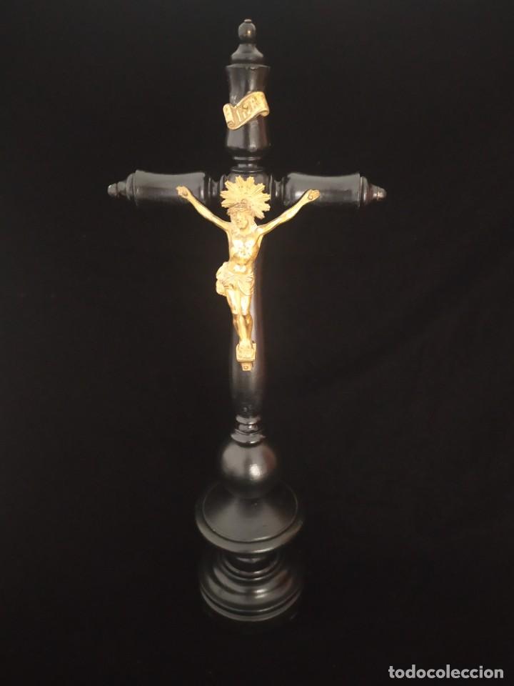 Antig&uuml;edades: Crucifijo Isabelino - Foto 1