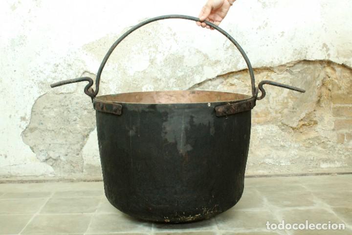 Antig&uuml;edades: Caldero de Cobre Grande - Foto 1