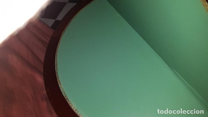Antig&uuml;edades: MESA DE JUEGOS. PLEGABLE.IMPERIO - Foto 10