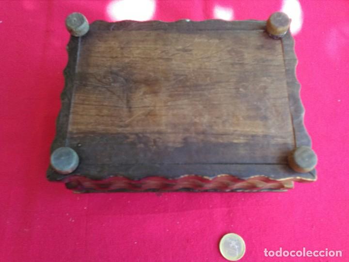 Antig&uuml;edades: Caja ba&uacute;l antiguo de madera - Foto 5