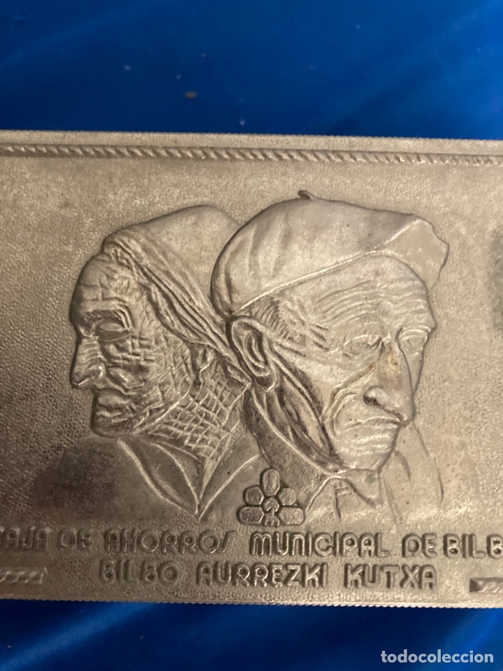 Antig&uuml;edades: Caja met&aacute;lica , tema Vasco , - Foto 4
