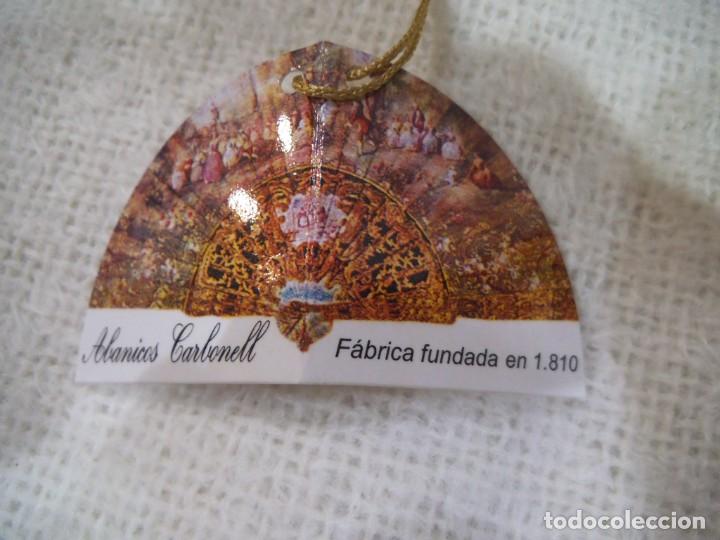 Antig&uuml;edades: ABANICO &uml; CARBONELL &uml; ( NEGRO ) ROJO - BLANCO - Foto 8