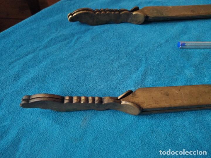 Antig&uuml;edades: tenazas bronce chimenea - Foto 6