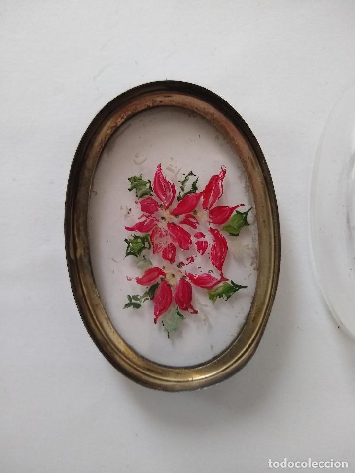 Antigüedades: Antigua cajita ovalada en cristal decorada con flores pintadas a mano Siglo XIX - Foto 6 - 50633729