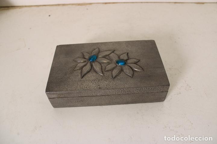 Antig&uuml;edades: caja de esta&ntilde;o - Foto 5