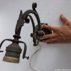 Antigüedades: APLIQUE LAMPARA DE PARED.