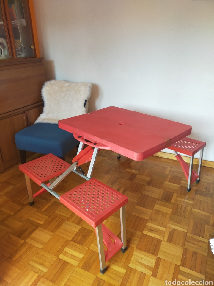 Antig&uuml;edades: Mesas y sillas plegables - Foto 1