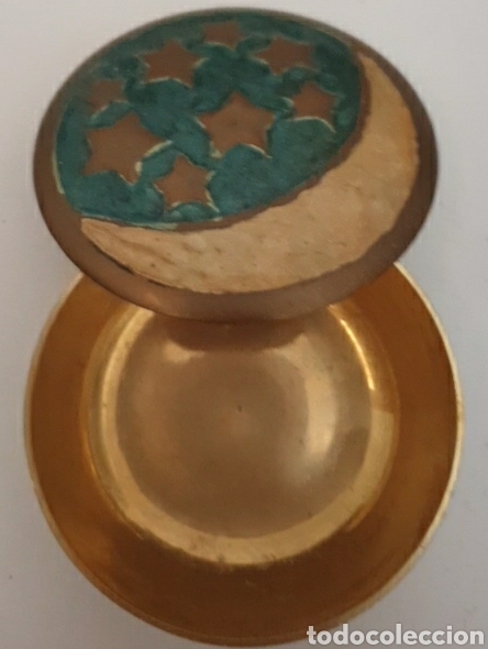 Antig&uuml;edades: Joyerito en metal esmaltado - Foto 2