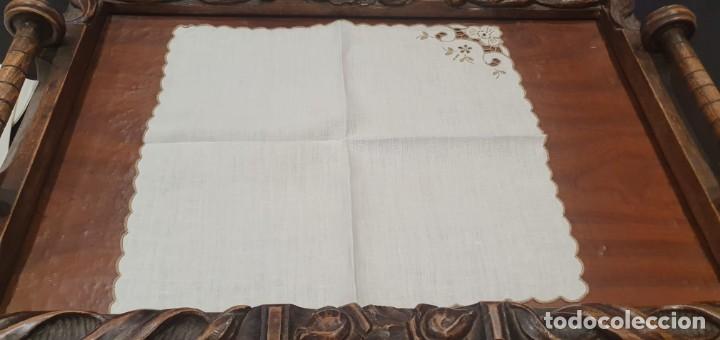 Antig&uuml;edades: 5 servilletas lino bordadas a mano - Foto 8