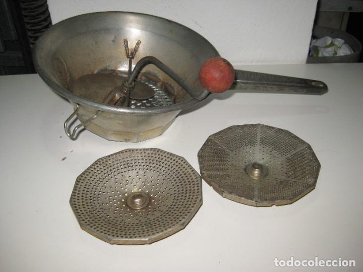 antiguo utensilio para aplastar patatas.baqueli - Buy Antique home and  kitchen utensils on todocoleccion