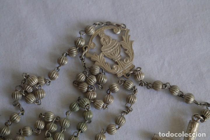Antig&uuml;edades: Rosario de plata con funda - Foto 6