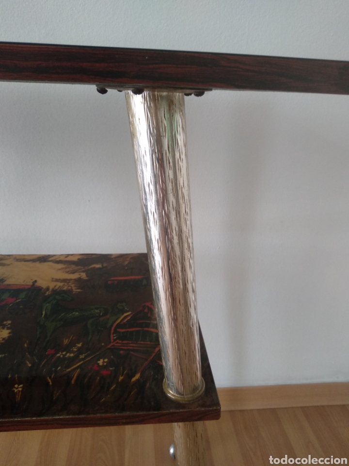 Antig&uuml;edades: MESA VINTAGE CON RUEDAS - Foto 4