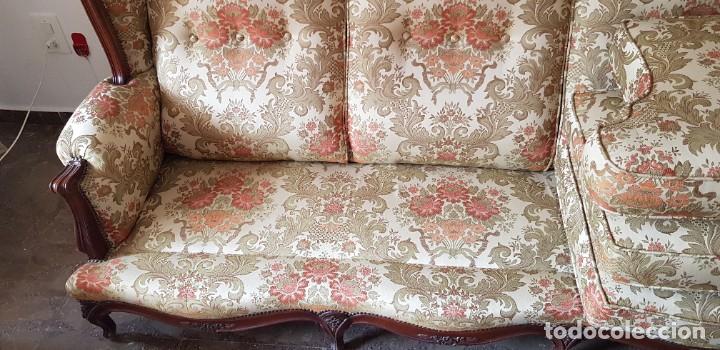 Antig&uuml;edades: CONJUNTO TRESILLO Y SILLONES - Foto 8