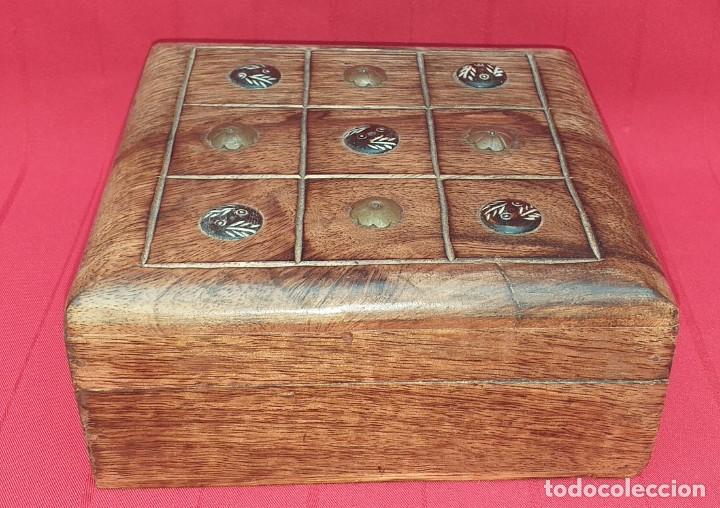 Antig&uuml;edades: CAJA DE MADERA DECORACI&Oacute;N EN HUESO - Foto 1