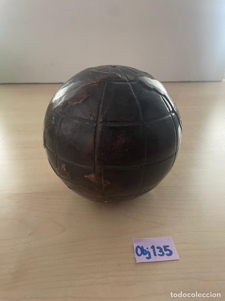 Antig&uuml;edades: Bola del mundo de madera - Foto 2