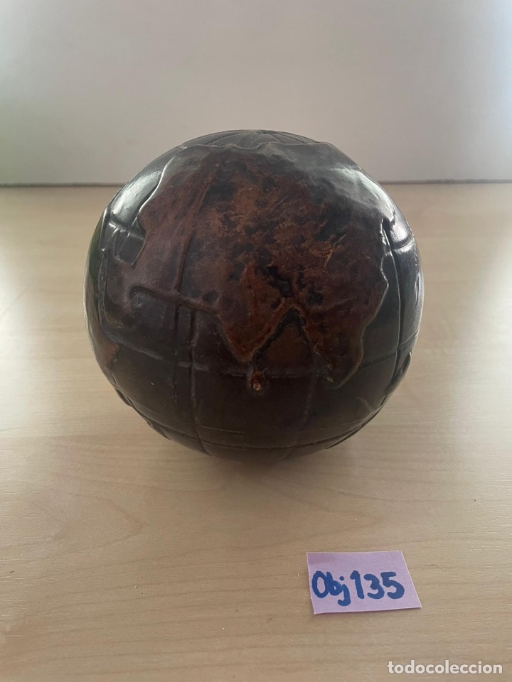 Antig&uuml;edades: Bola del mundo de madera - Foto 3