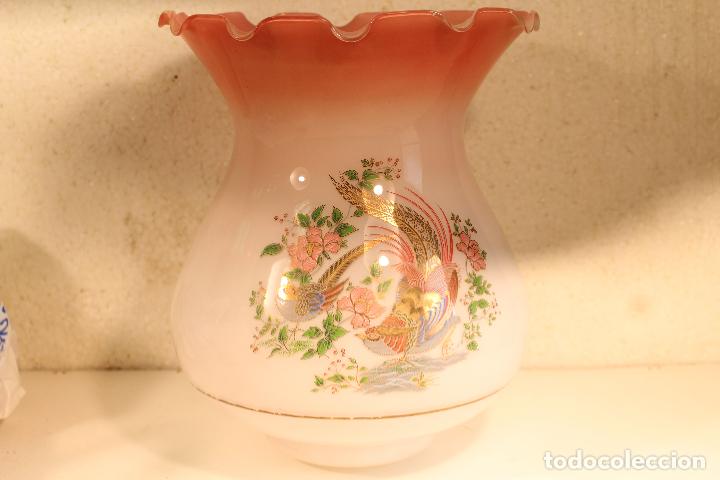 Antig&uuml;edades: tulipa grande de cristal con faisanes - Foto 6