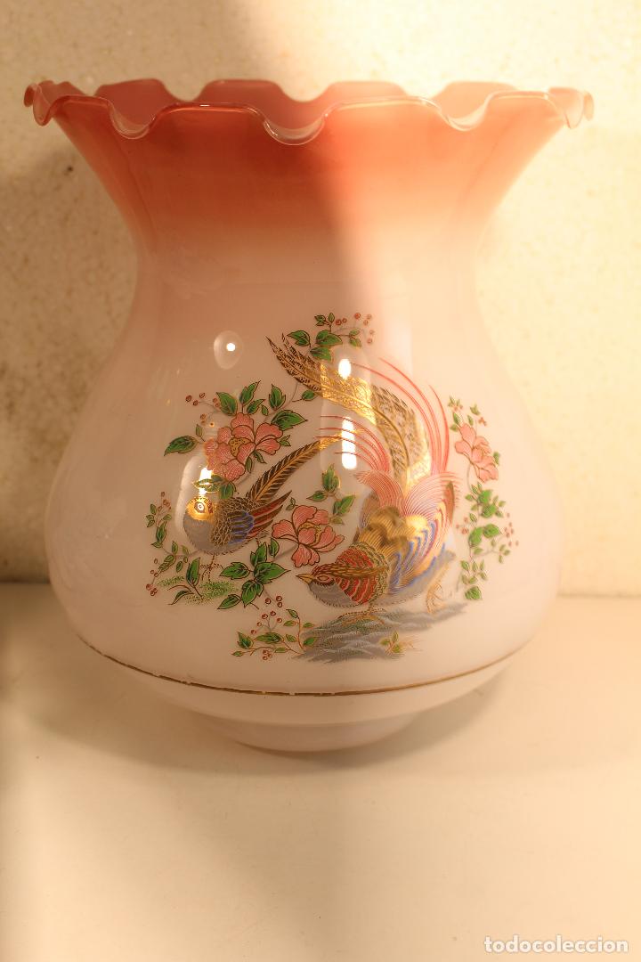 Antig&uuml;edades: tulipa grande de cristal con faisanes - Foto 7