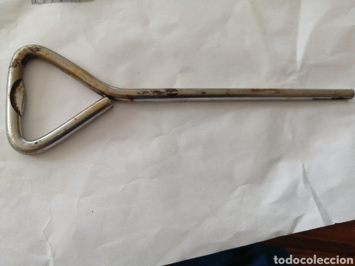 Antig&uuml;edades: Abrelatas, abrebotellas antiguo - Foto 2