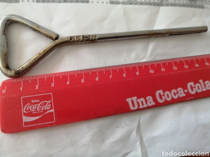 Antig&uuml;edades: Abrelatas, abrebotellas antiguo - Foto 4