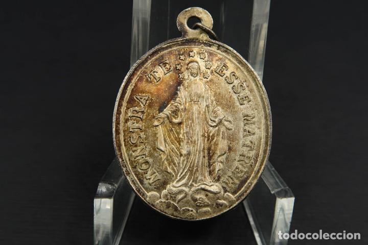 Antig&uuml;edades: Antigua Medalla Religiosa de Plata - Foto 1