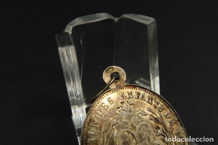 Antig&uuml;edades: Antigua Medalla Religiosa de Plata - Foto 8